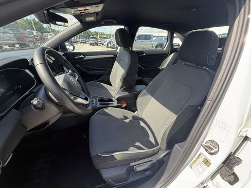 Used 2025 Volkswagen Jetta Sport FWD image 26
