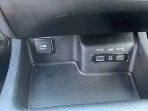 Used 2019 Dodge Durango SXT image 19