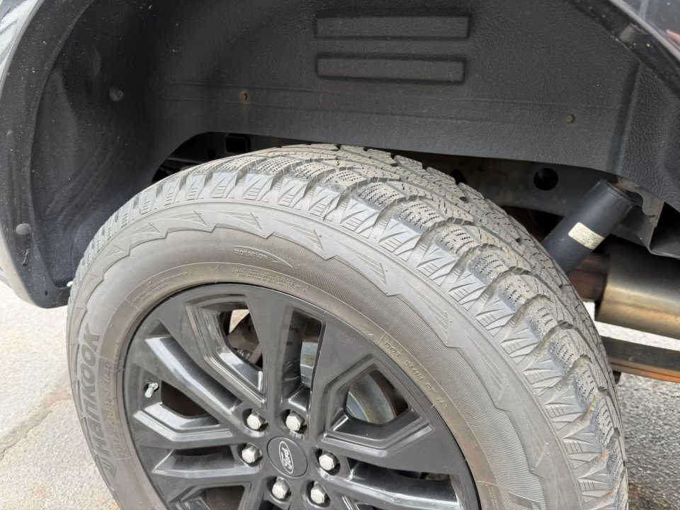 Used 2015 Ford F150 Lariat AWD/4WD image 9