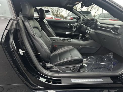 Certified 2025 Ford Mustang Premium image 33