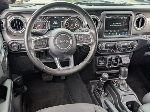 Used 2022 Jeep Wrangler Unlimited Sahara w/ Safety Group image 15