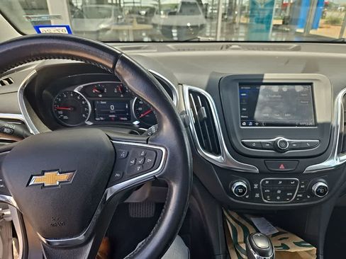 Used 2021 Chevrolet Equinox LT AWD/4WD image 13