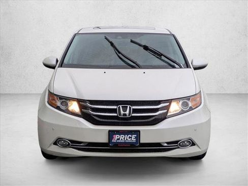 Used 2016 Honda Odyssey Touring Elite image 2