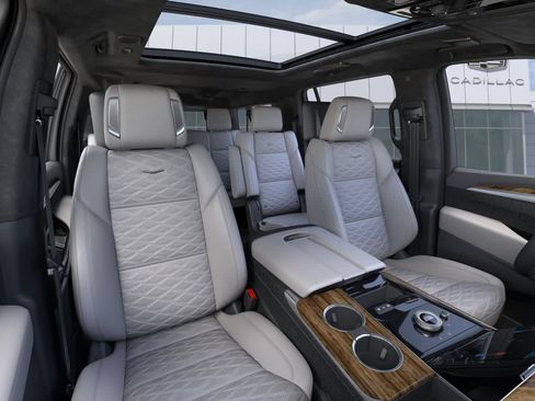 New 2026 Cadillac Escalade ESV Platinum Sport w/ LPO, ONYX Package AWD/4WD image 16