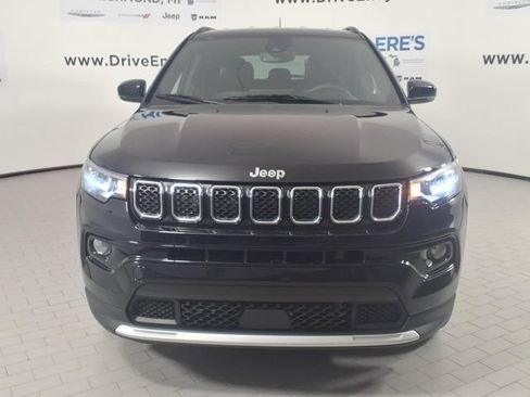 Used 2024 Jeep Compass Limited AWD/4WD image 2