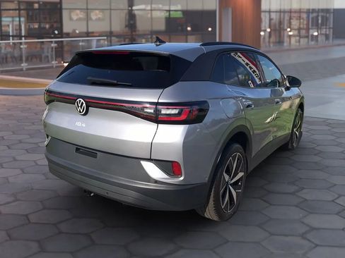 Used 2023 Volkswagen ID.4 Pro S image 5