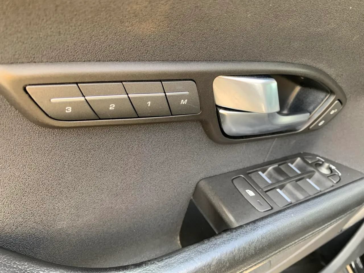 Used 2015 Land Rover Range Rover Evoque Pure Plus AWD/4WD image 19