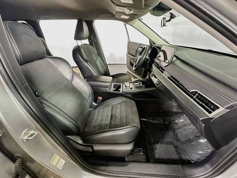Used 2024 Mitsubishi Outlander SE FWD image 12