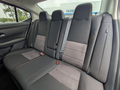 Used 2024 Nissan Sentra SR FWD image 7