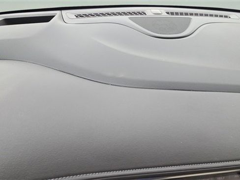 Used 2023 Buick Enclave Avenir w/ Avenir Technology Package image 9