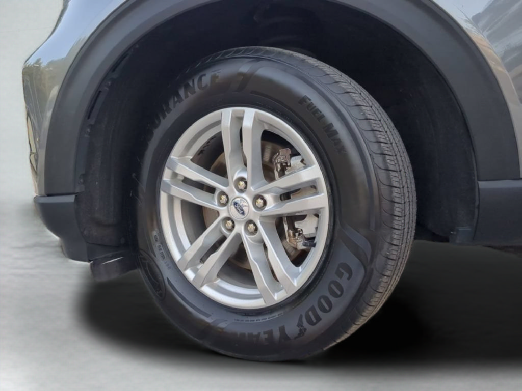 Used 2023 Ford Explorer XLT AWD/4WD image 69