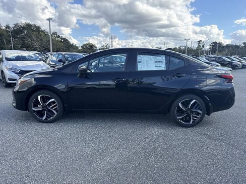 New 2025 Nissan Versa SR w/ Trunk Package image 7