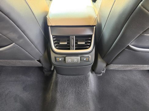 Used 2022 Subaru Outback Limited AWD/4WD image 22