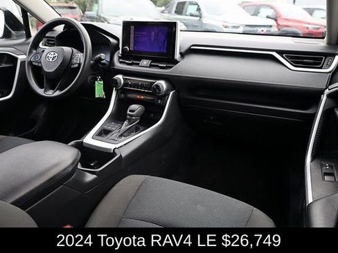 Used 2024 Toyota RAV4 LE image 22