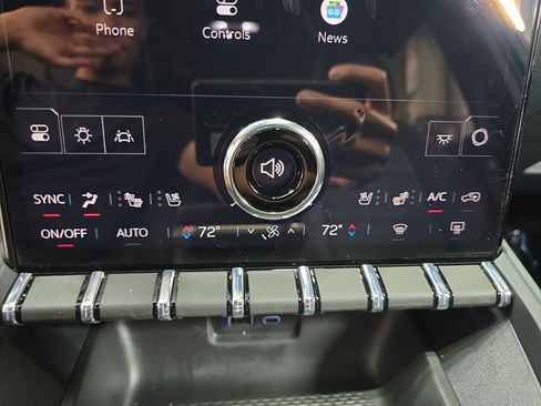 New 2026 GMC Terrain AT4 w/ Convenience Package III AWD/4WD image 21