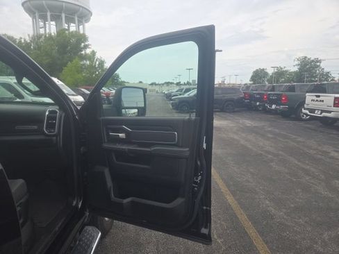Used 2026 RAM 2500 Big Horn AWD/4WD image 19