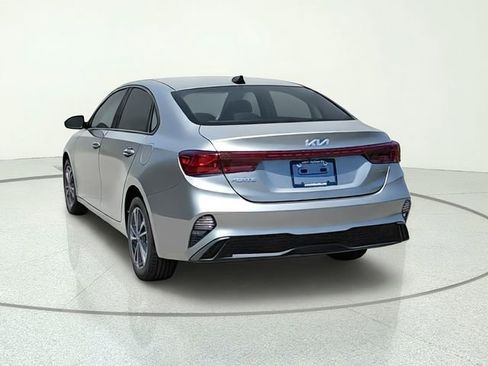 Certified 2024 Kia Forte LXS FWD image 4