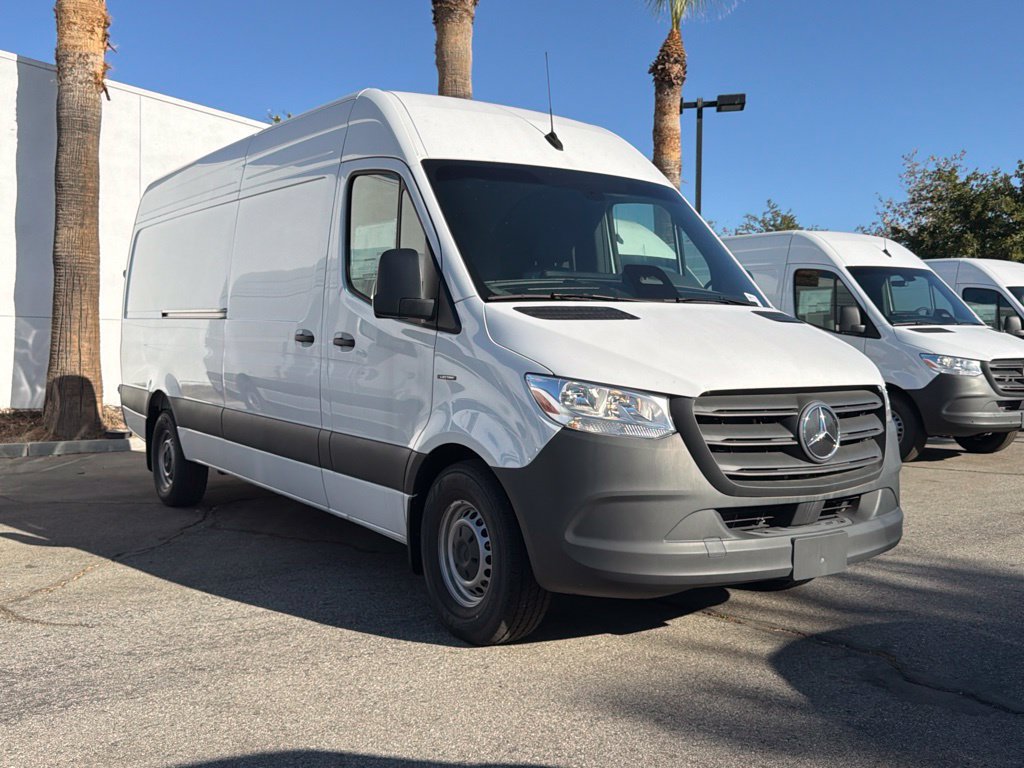 New 2025 Mercedes-Benz eSprinter 170 Cargo image 4
