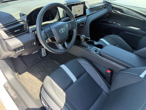 Used 2026 Toyota Camry SE w/ Convenience Package FWD image 12