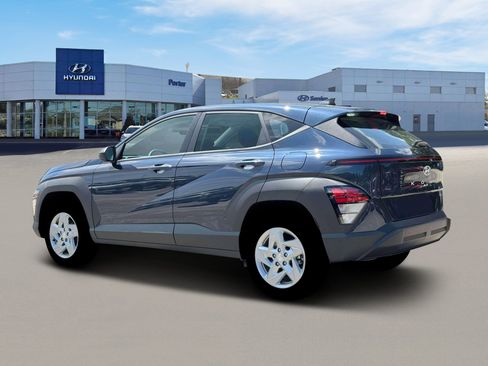 New 2026 Hyundai Kona SE image 4