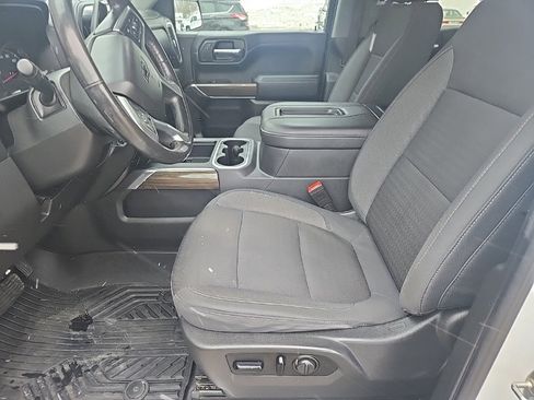 Used 2020 Chevrolet Silverado 1500 LT Trail Boss image 2