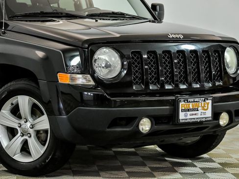 Used 2014 Jeep Patriot Sport w/ Power Value Group FWD image 2