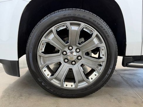 Used 2016 GMC Yukon Denali w/ Open Road Package RWD image 11