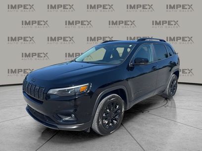 Used 2023 Jeep Cherokee Altitude Lux