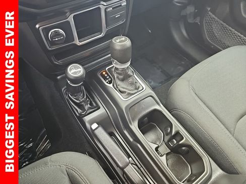 Used 2021 Jeep Wrangler Unlimited Sport image 23