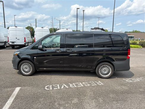 Used 2023 Mercedes-Benz Metris Passenger image 7