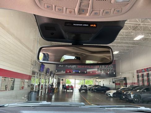 Used 2024 Ford Expedition Max Limited AWD/4WD image 18