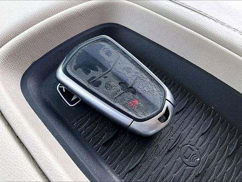 Used 2017 Cadillac Escalade Premium Luxury w/ LPO, Radiant Package image 34