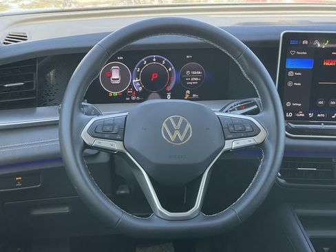 Used 2026 Volkswagen Tiguan SE FWD image 7
