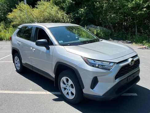 Used 2023 Toyota RAV4 LE AWD/4WD image 8