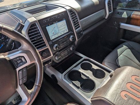 Used 2017 Ford F250 King Ranch w/ King Ranch Ultimate Package AWD/4WD image 23