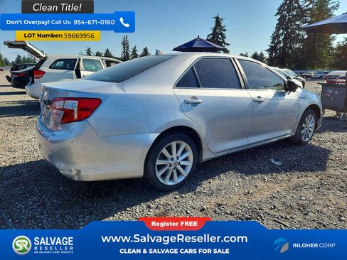 Used 2014 Toyota Camry XLE w/ Leather Package FWD image 4