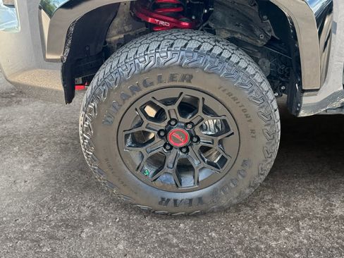 Used 2025 Toyota Tacoma TRD Pro AWD/4WD image 14
