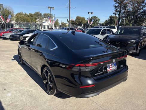 Used 2023 Honda Accord Sport image 4