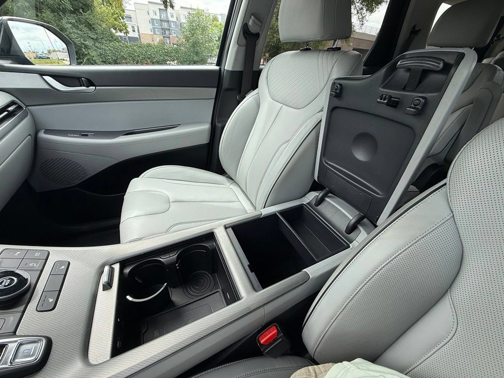 Used 2024 Hyundai Palisade SEL FWD image 26