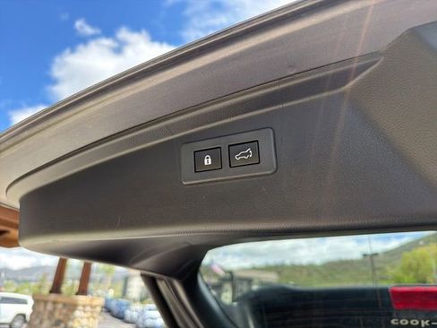 Used 2023 Subaru Outback Limited AWD/4WD image 37