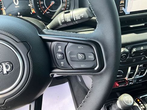 New 2026 Jeep Wrangler Unlimited Rubicon AWD/4WD image 29