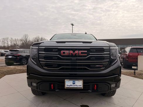 Used 2024 GMC Sierra 1500 AT4 w/ Technology Package image 8