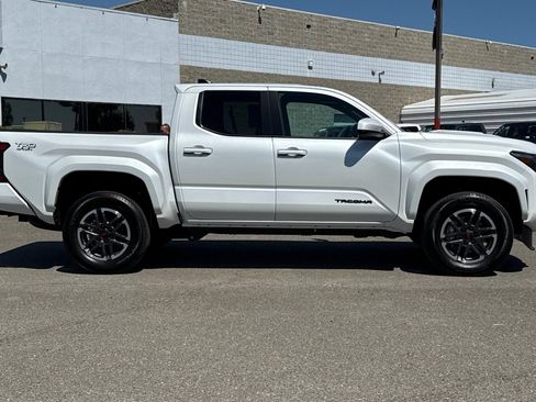 Used 2026 Toyota Tacoma TRD Sport AWD/4WD image 3