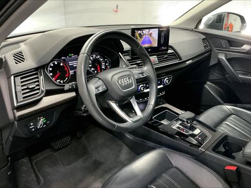 Used 2023 Audi Q5 2.0T Premium w/ Convenience Package image 16