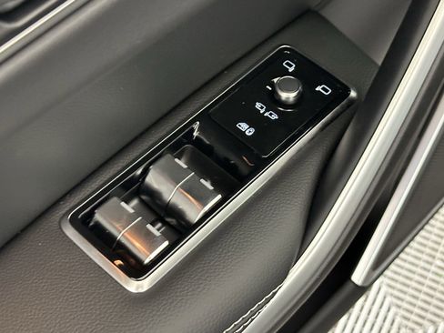 Used 2026 Jaguar F-PACE R-Dynamic S image 10