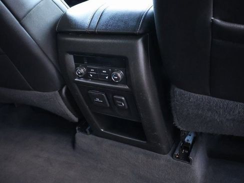 Certified 2023 Chevrolet Traverse Premier w/ Redline Edition AWD/4WD image 17