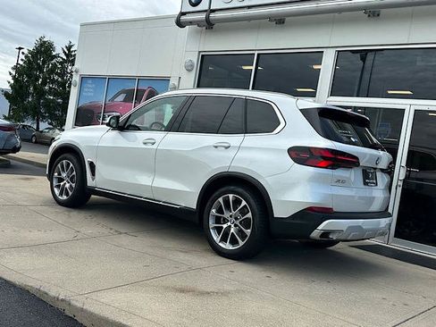 Certified 2025 BMW X5 xDrive40i w/ Climate Comfort Package AWD/4WD image 6