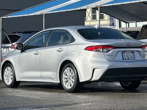 Used 2024 Toyota Corolla LE w/ LE Convenience Package image 6