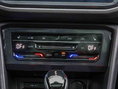 Used 2024 Volkswagen Tiguan SE R-Line image 13