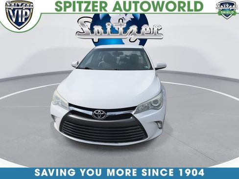 Used 2016 Toyota Camry LE FWD image 3